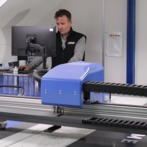 customer using a DYSS X7