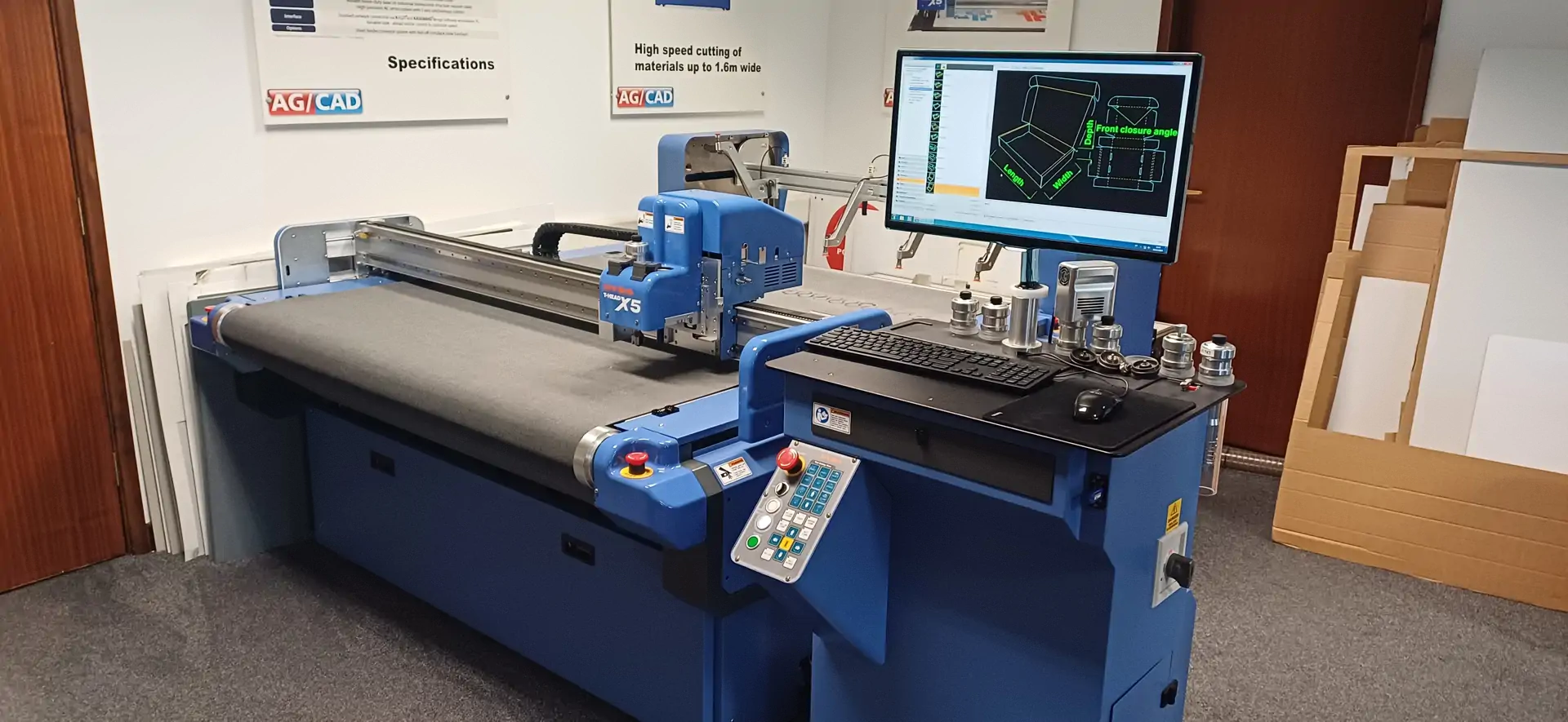 Demonstration DYSS X5-1310C Cutting Table and Sheet Loader