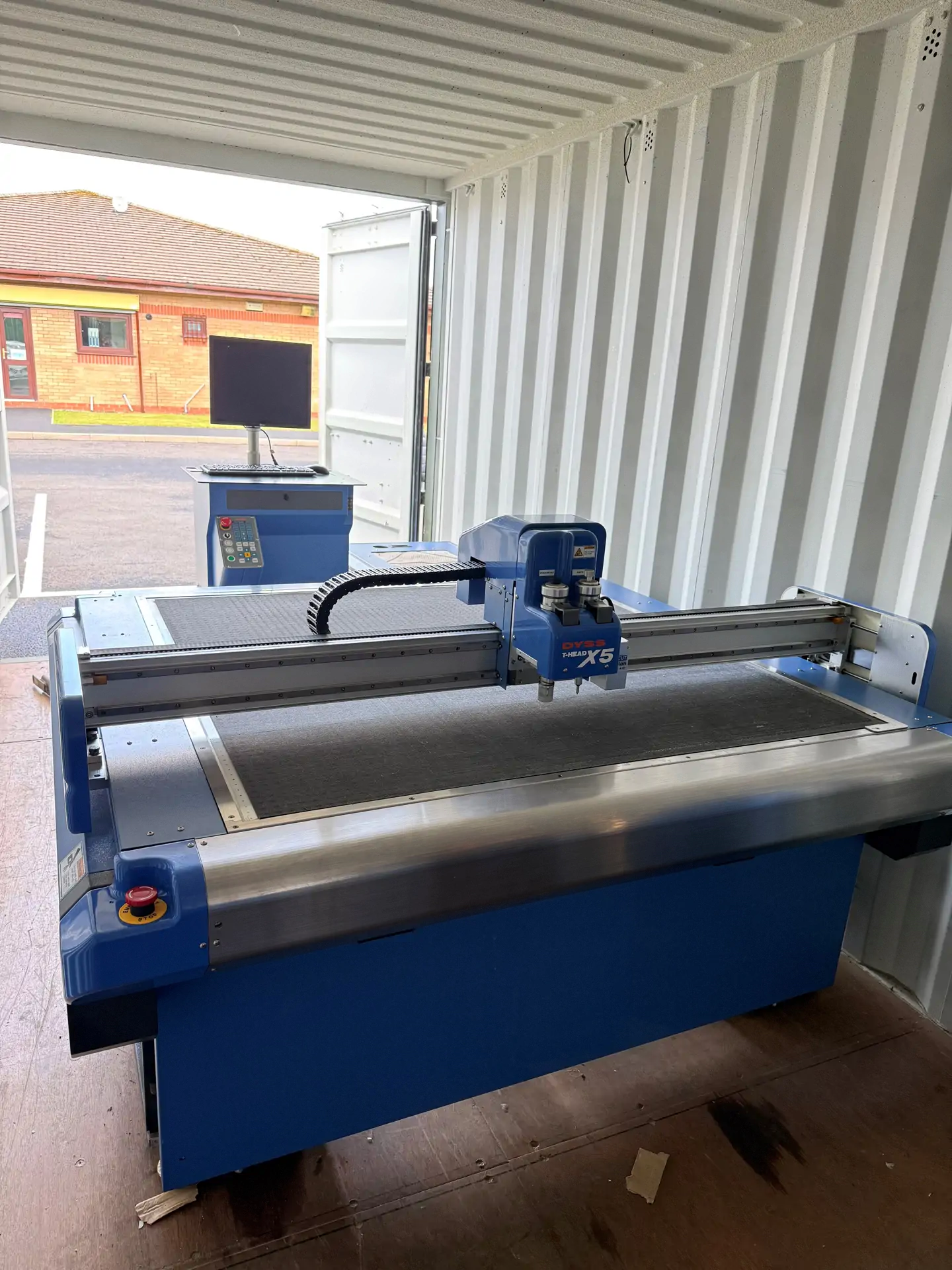 Preowned DYSS X5-1310T Cutting Table with Static Bed